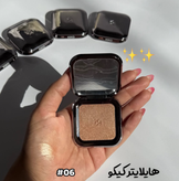 رژگونه و هایلایتر